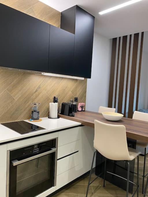 Luxury Apartment Akrata Esterno foto